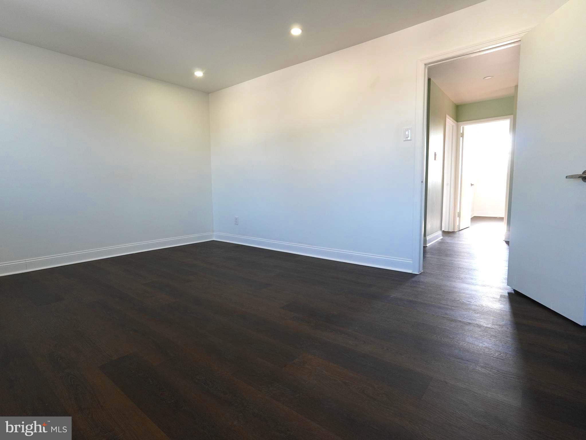 ASHTON-WOODENBRIDGE - Residential Lease