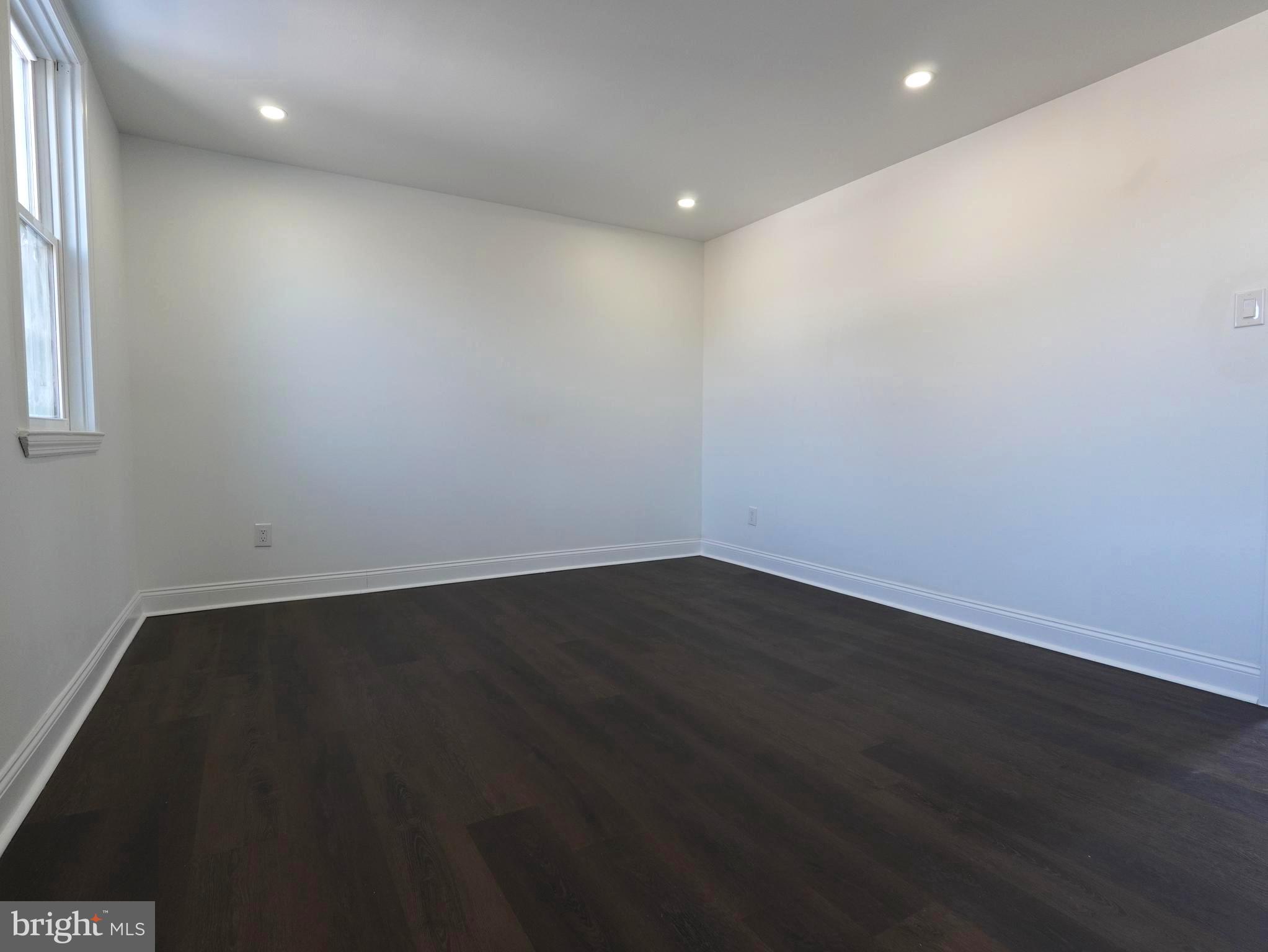 ASHTON-WOODENBRIDGE - Residential Lease