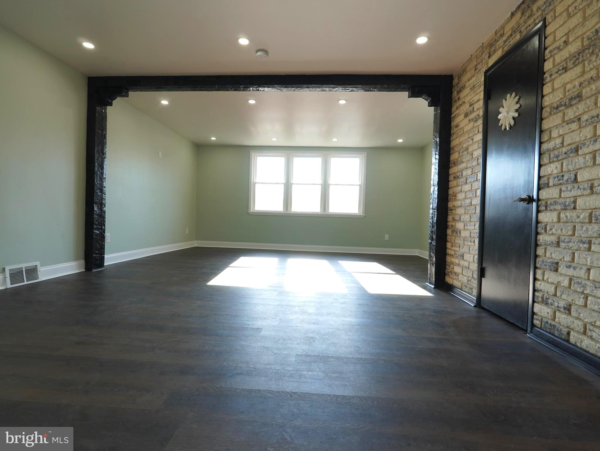 ASHTON-WOODENBRIDGE - Residential Lease