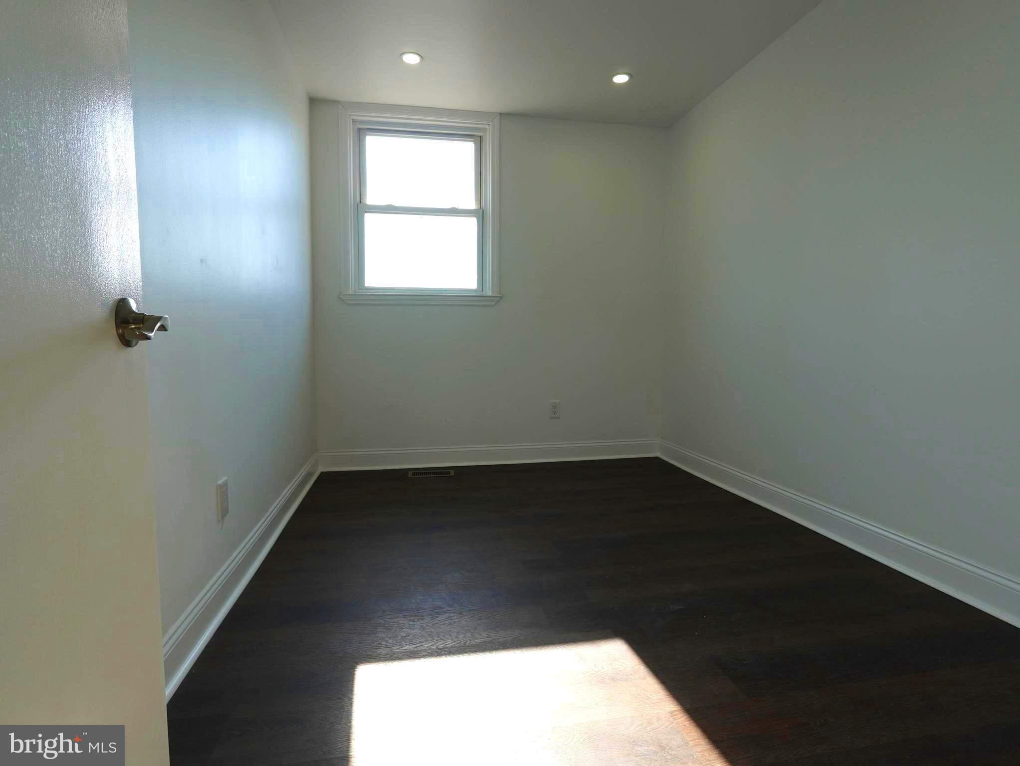 ASHTON-WOODENBRIDGE - Residential Lease