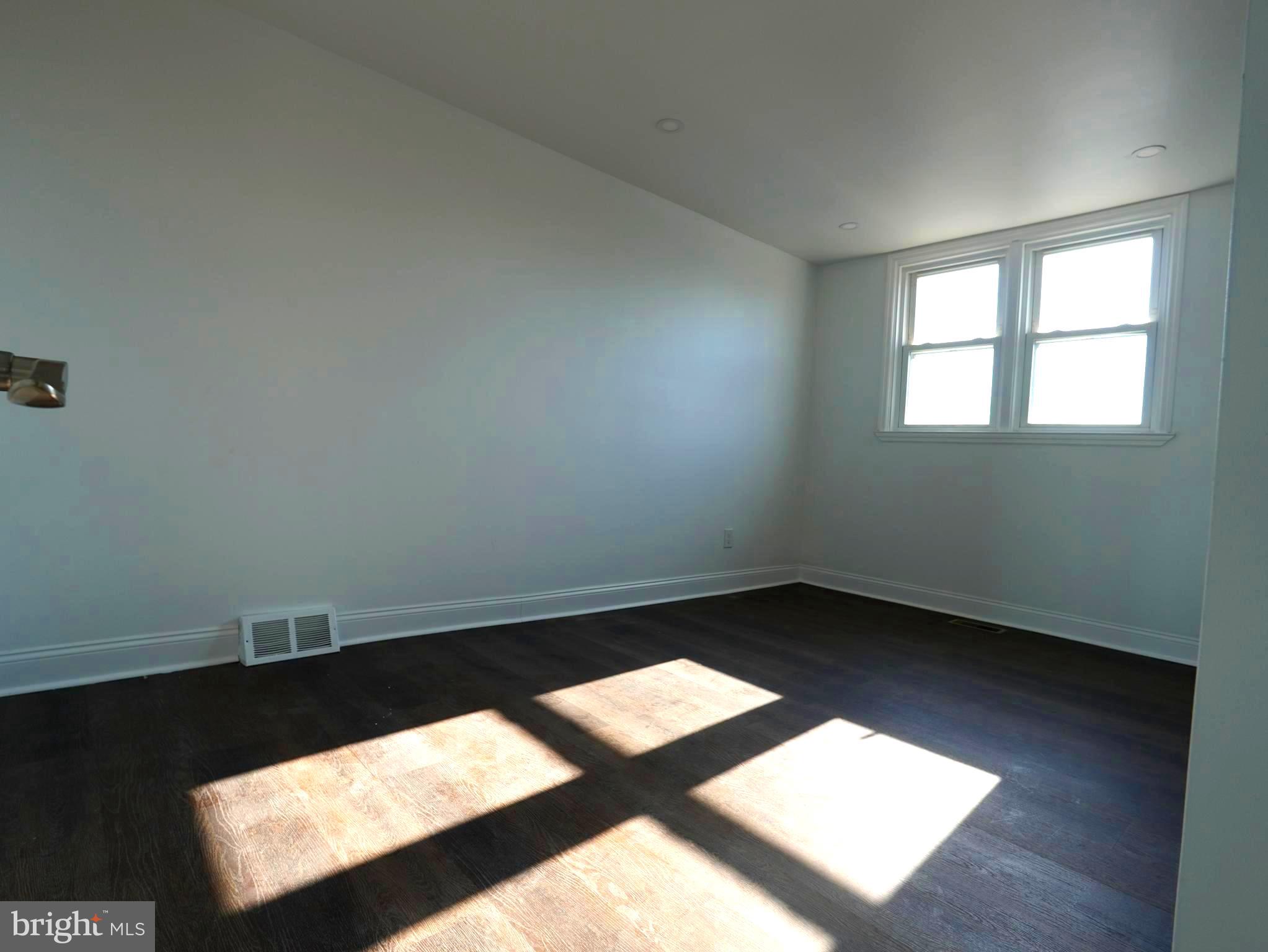 ASHTON-WOODENBRIDGE - Residential Lease