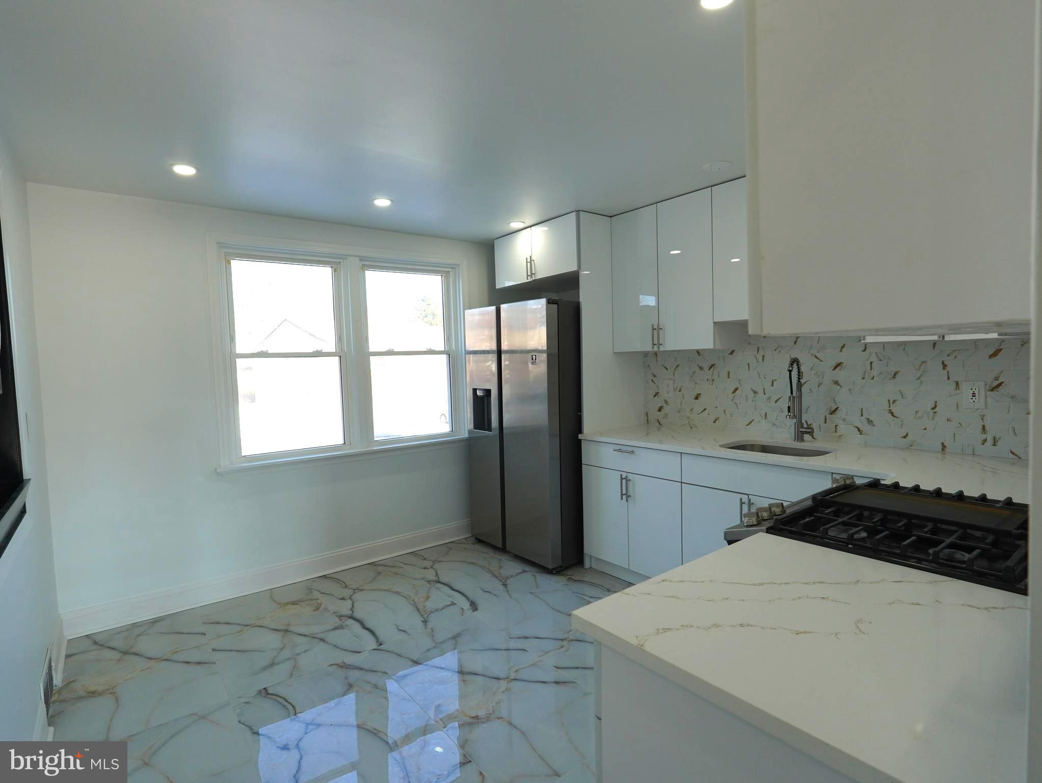 ASHTON-WOODENBRIDGE - Residential Lease