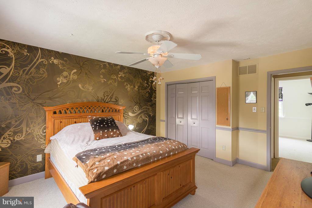 GREENHILL MANOR - Residential