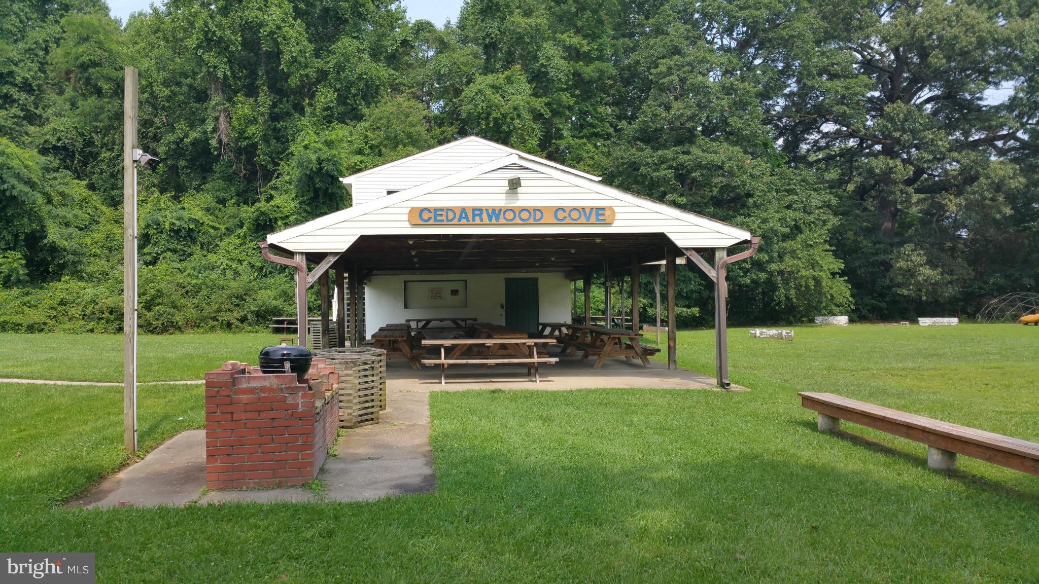 GREENHILL MANOR - Residential