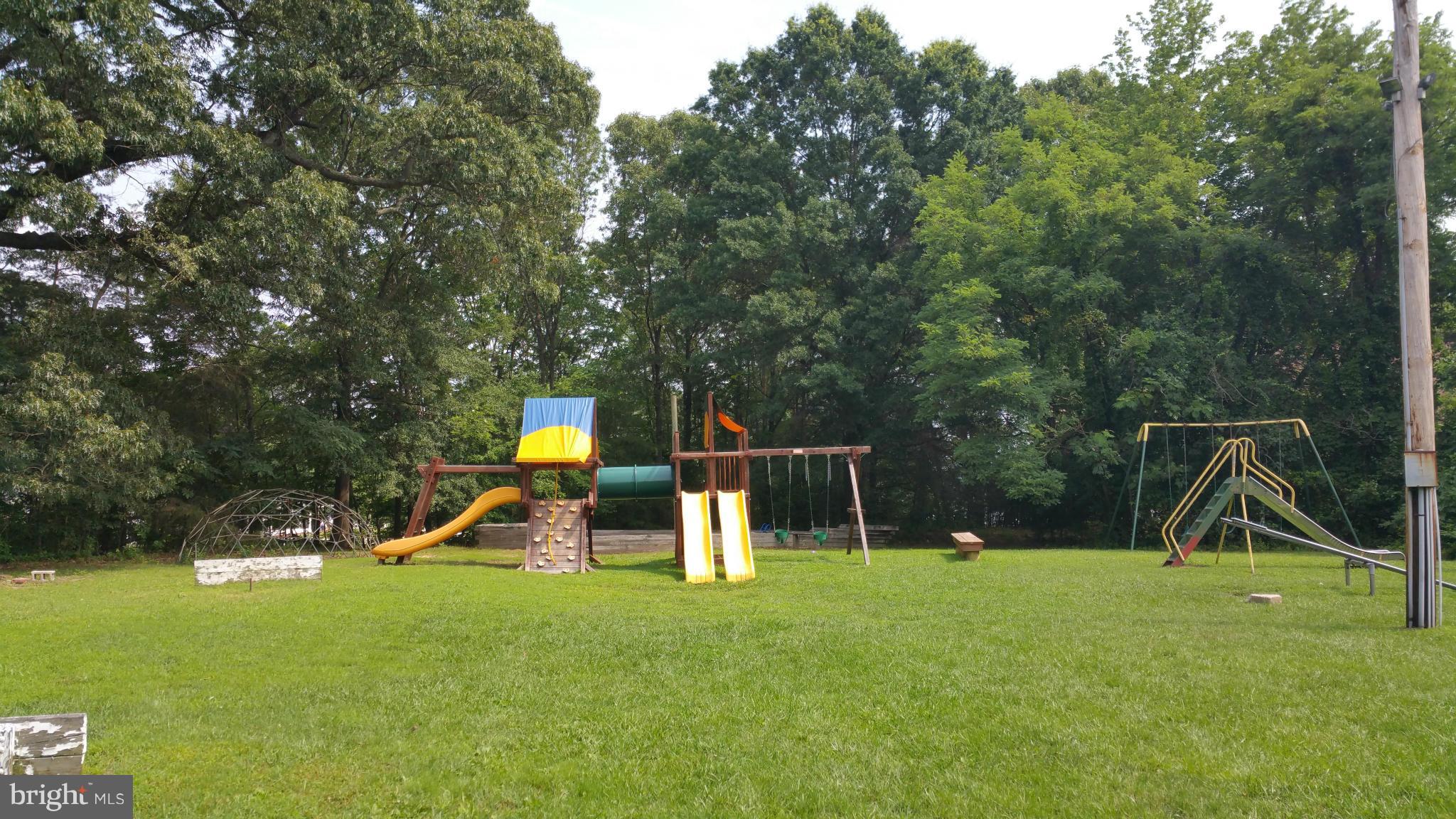 GREENHILL MANOR - Residential