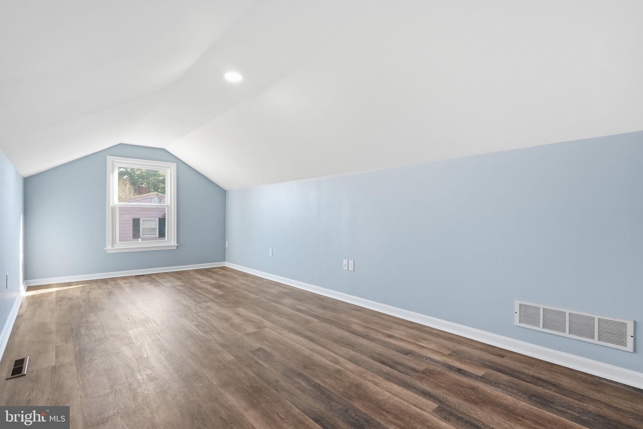 RIDGEVIEW - Residential