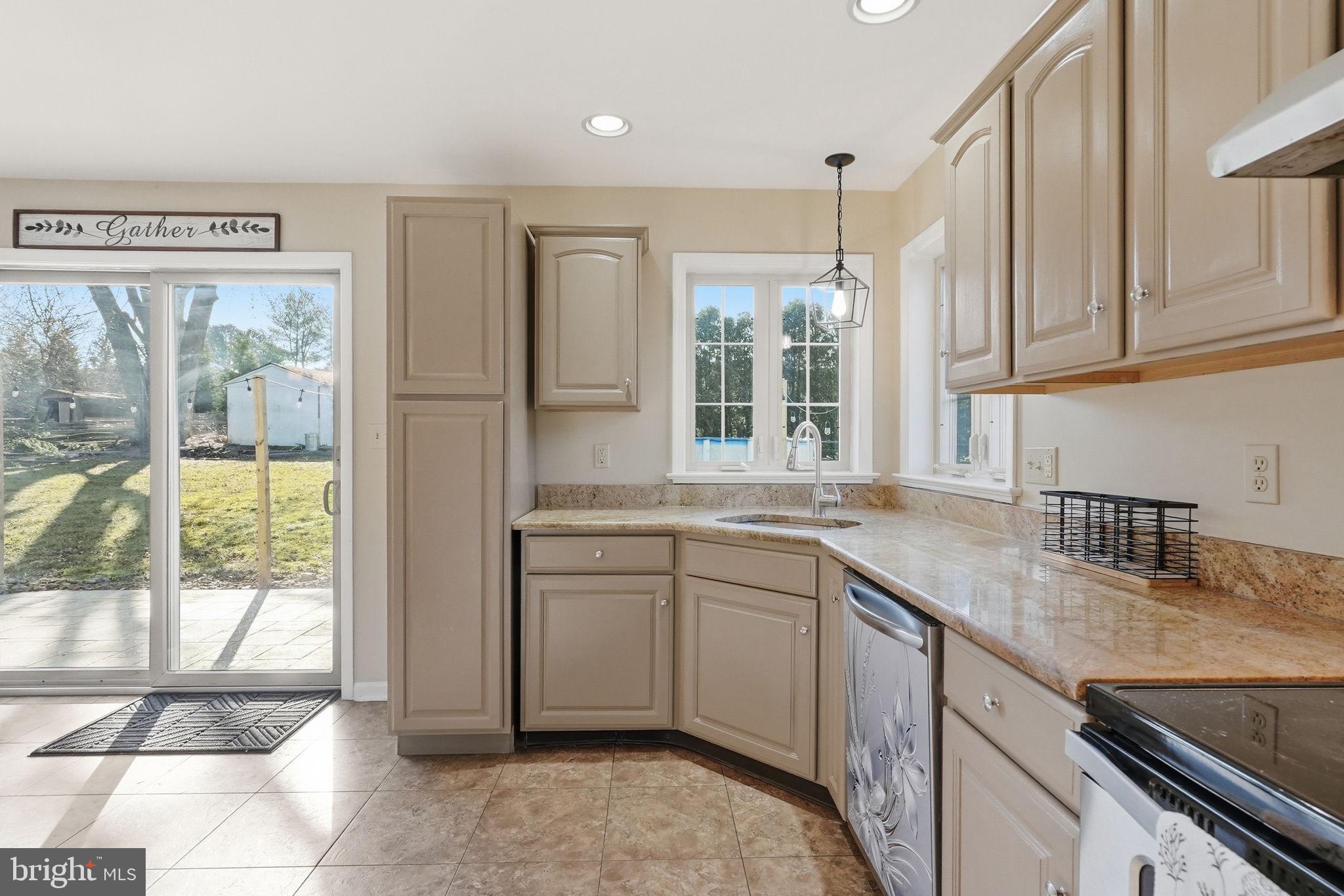 RIDGEVIEW - Residential