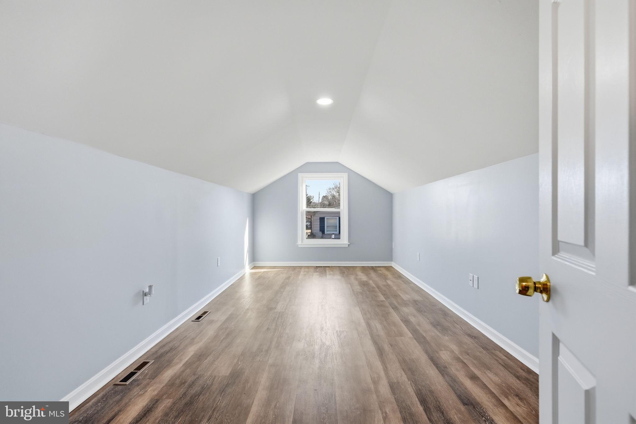 RIDGEVIEW - Residential