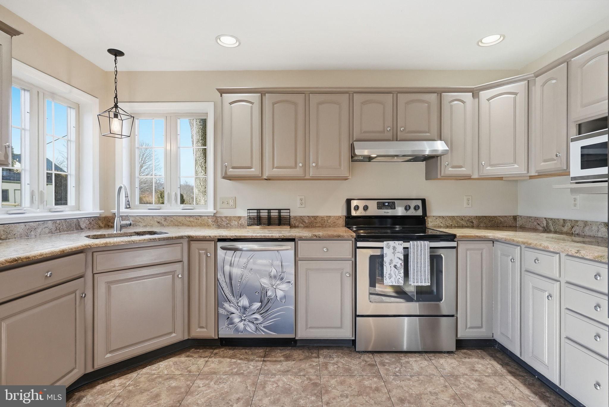 RIDGEVIEW - Residential