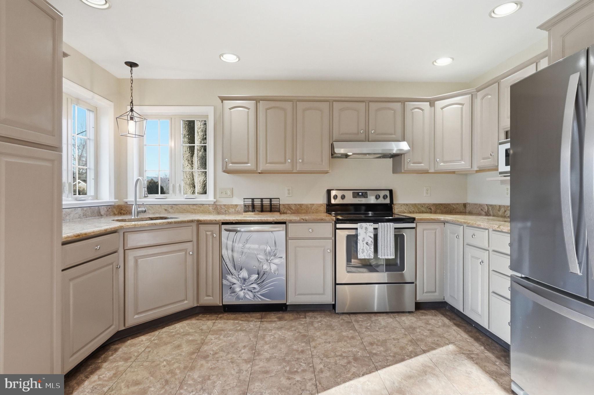 RIDGEVIEW - Residential