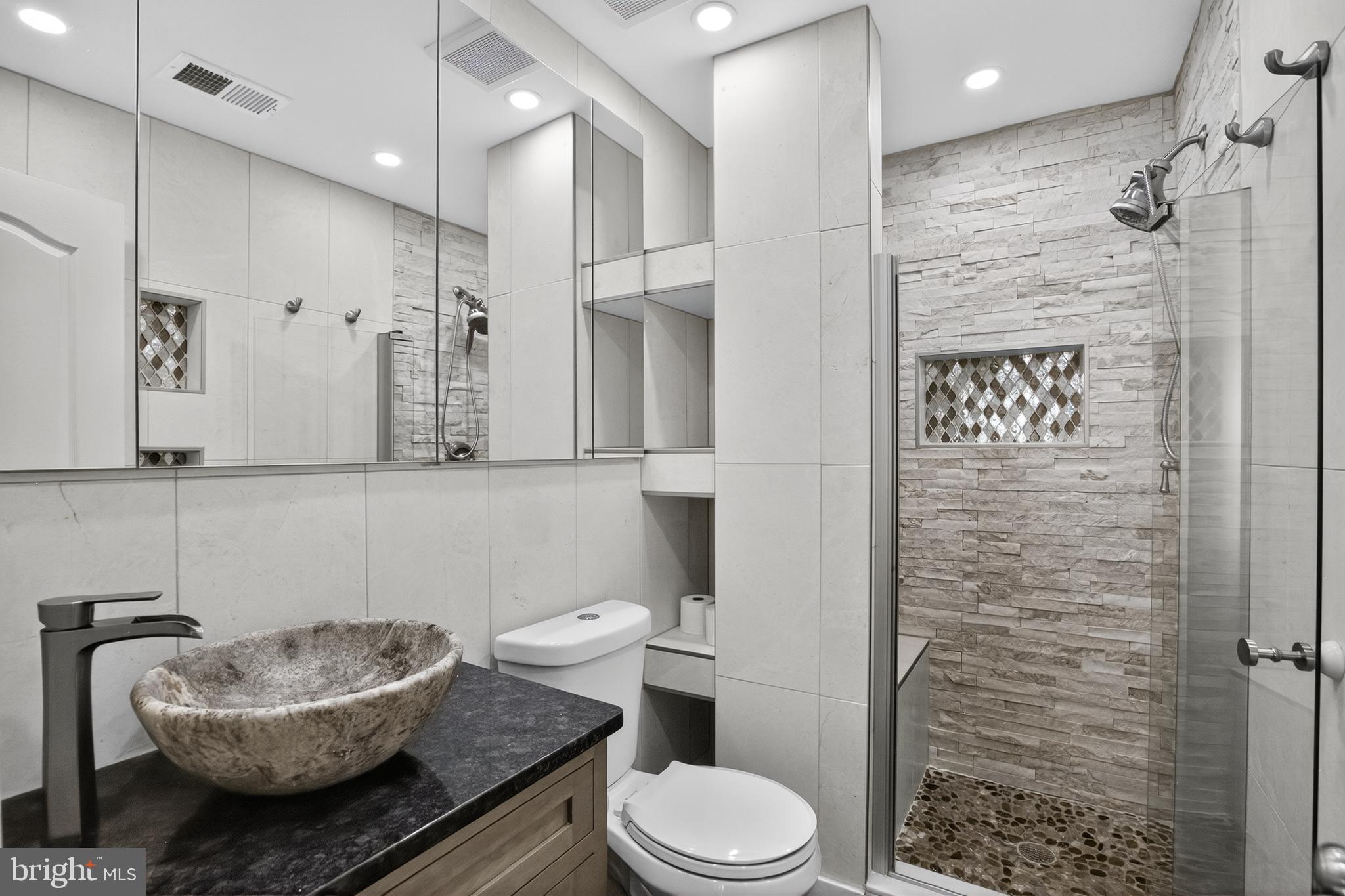 TOWNES AT CAMERON PARKE - Residential