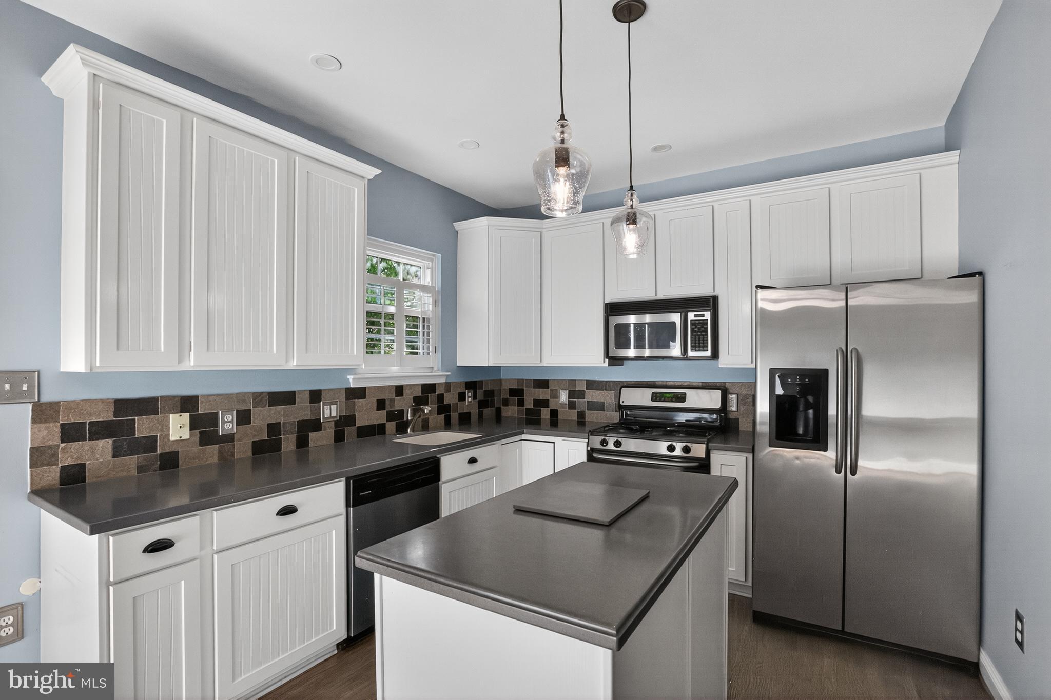 TOWNES AT CAMERON PARKE - Residential