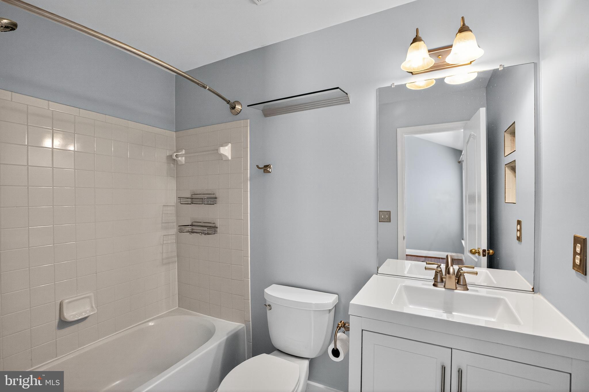 TOWNES AT CAMERON PARKE - Residential