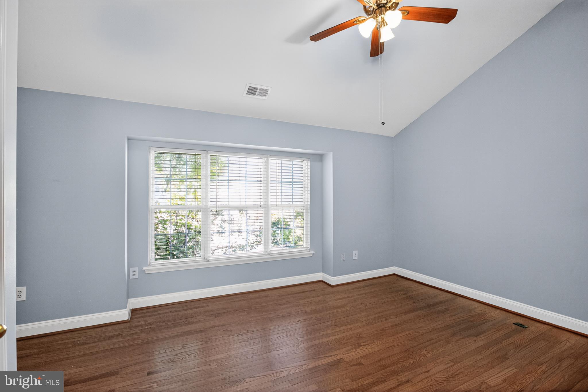 TOWNES AT CAMERON PARKE - Residential