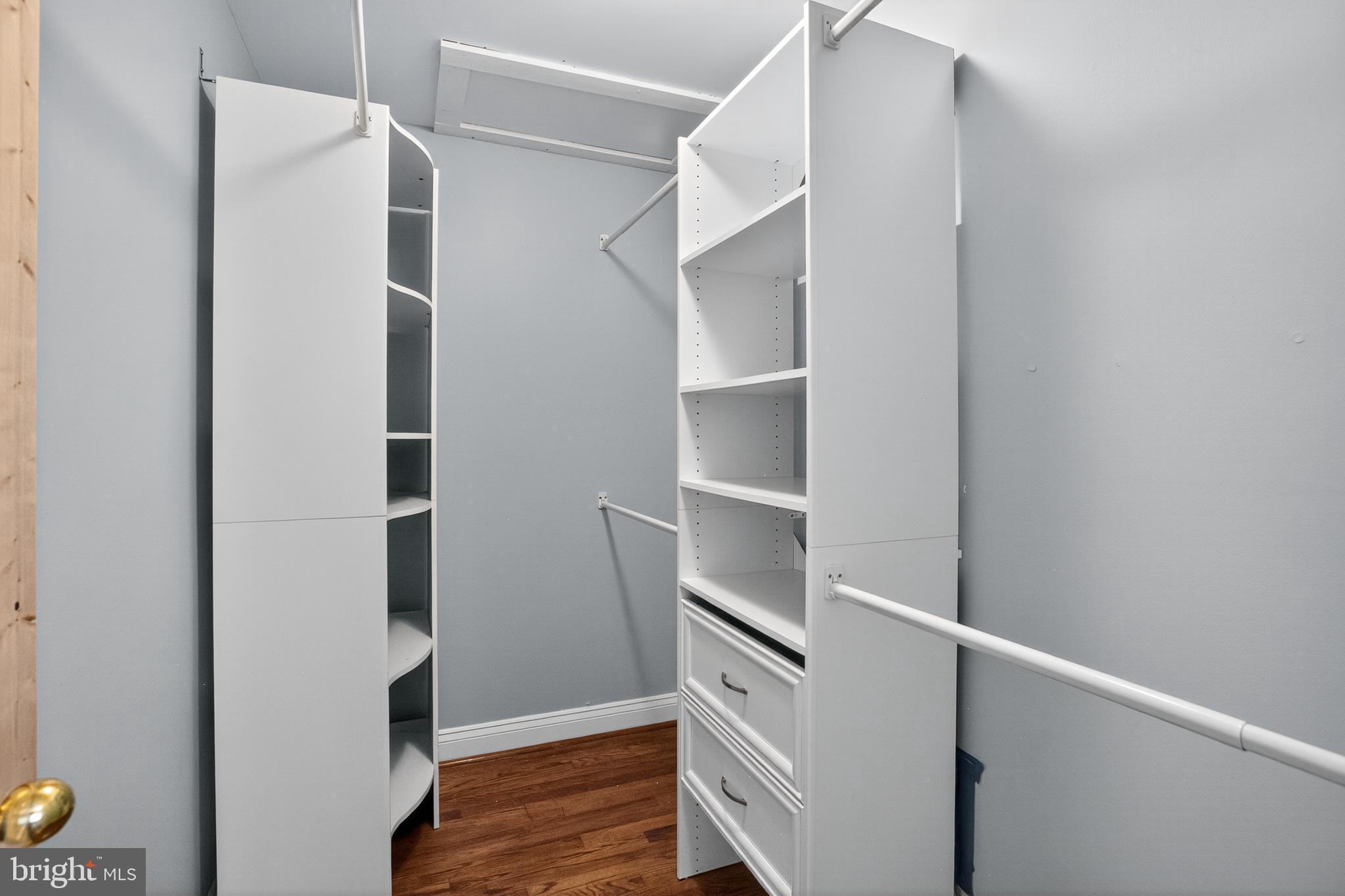 TOWNES AT CAMERON PARKE - Residential