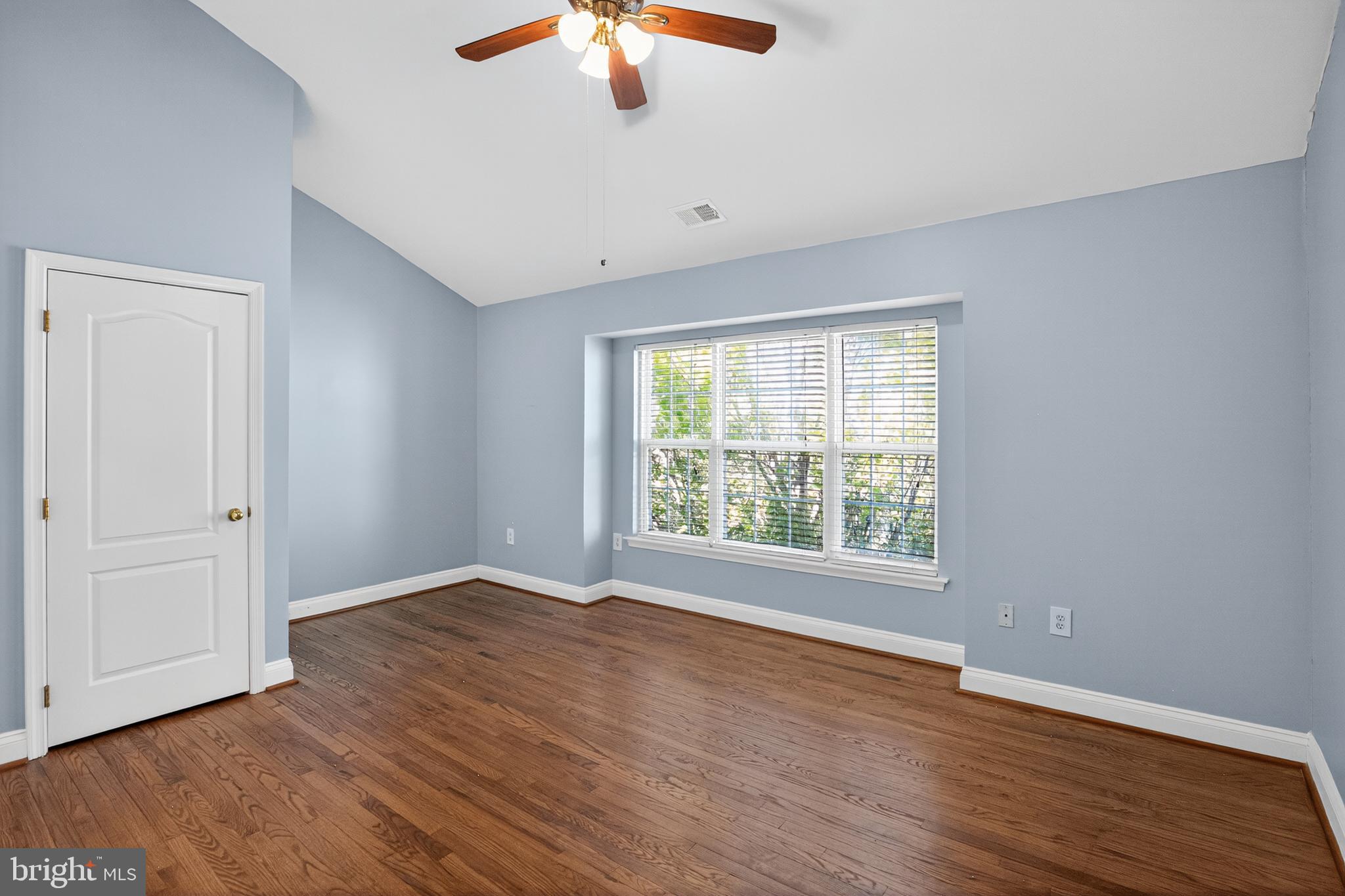 TOWNES AT CAMERON PARKE - Residential