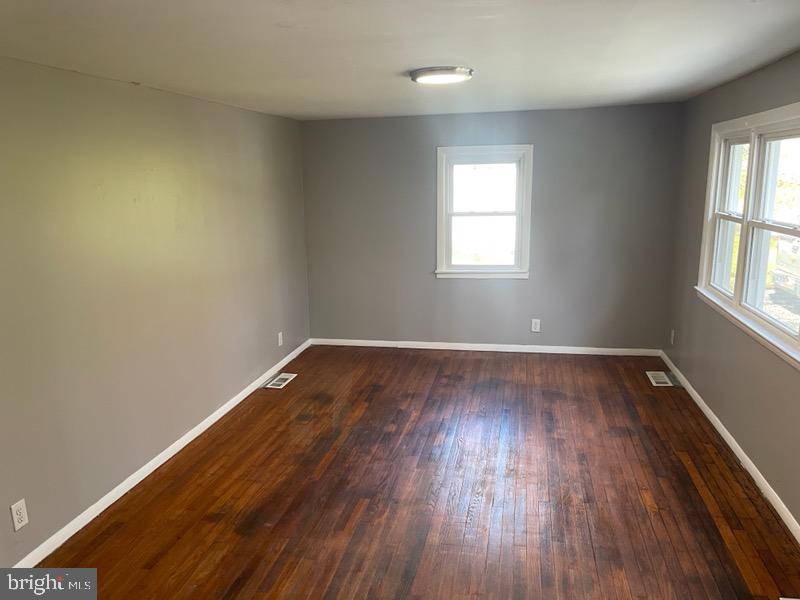 ESSEX - Residential Lease