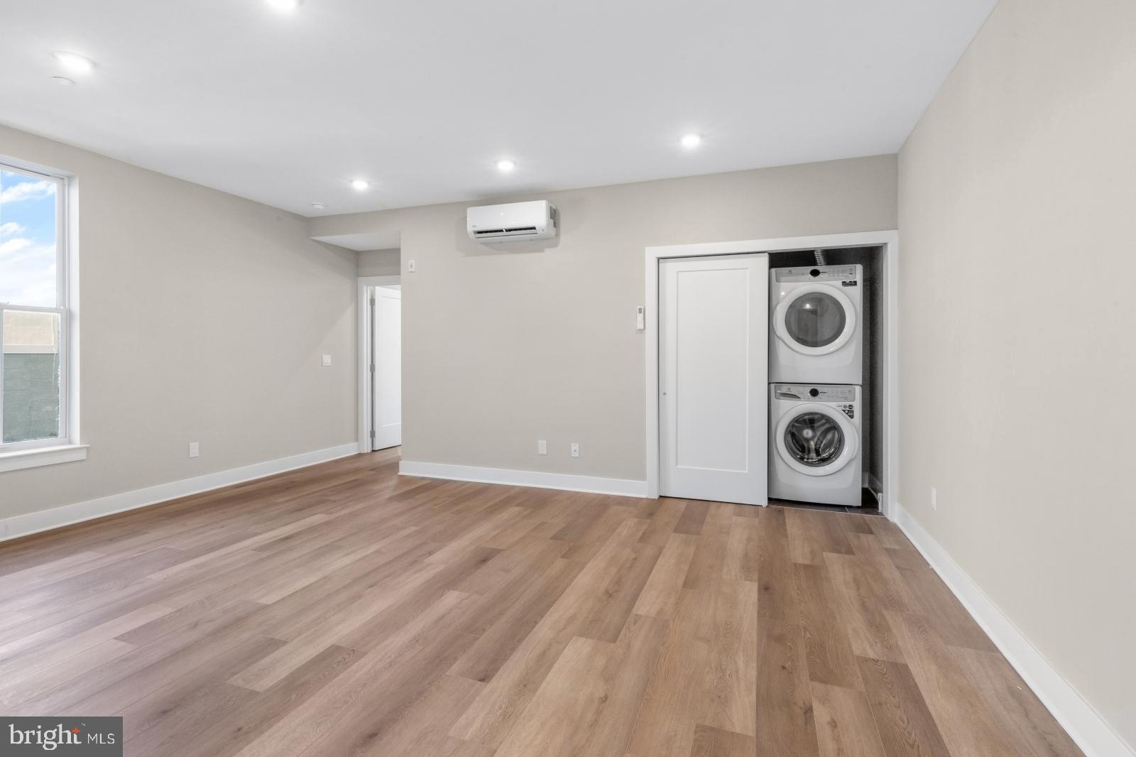 ROXBOROUGH - Residential Lease