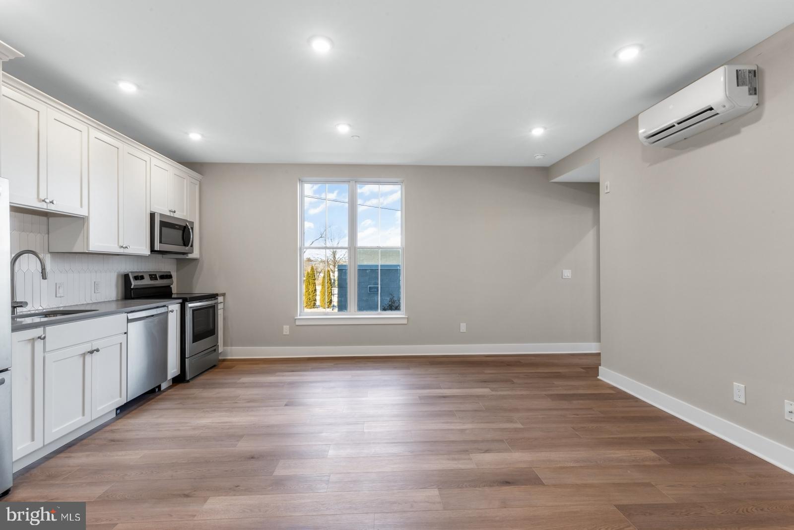 ROXBOROUGH - Residential Lease