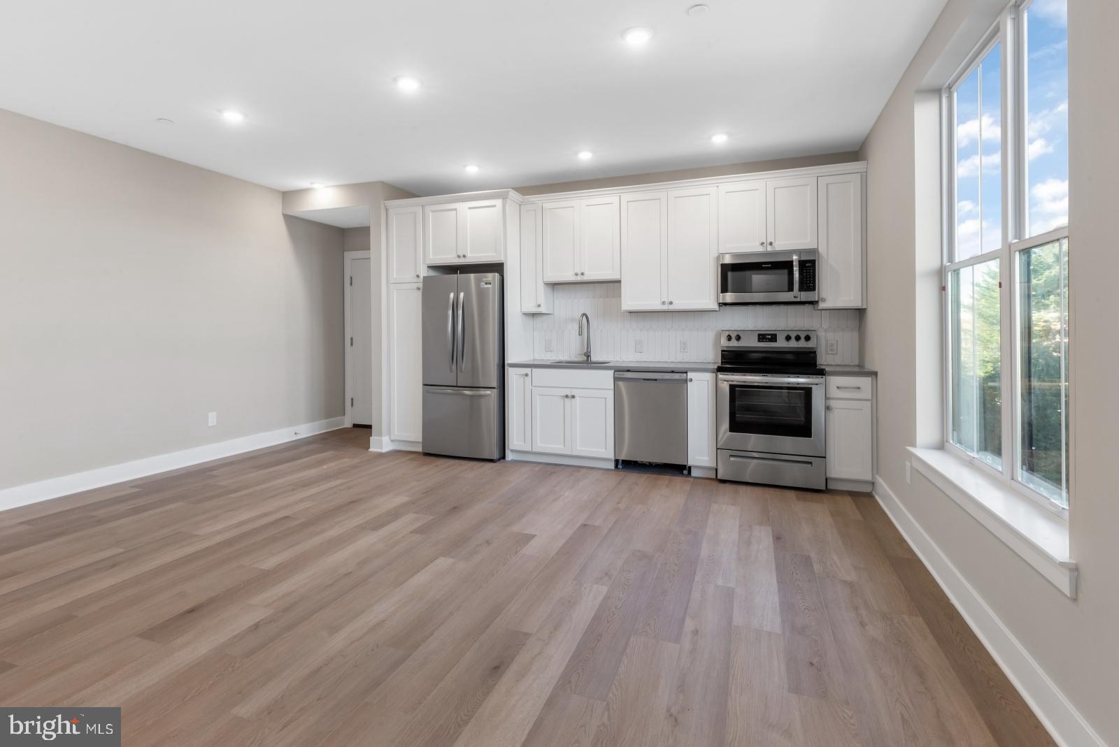 ROXBOROUGH - Residential Lease