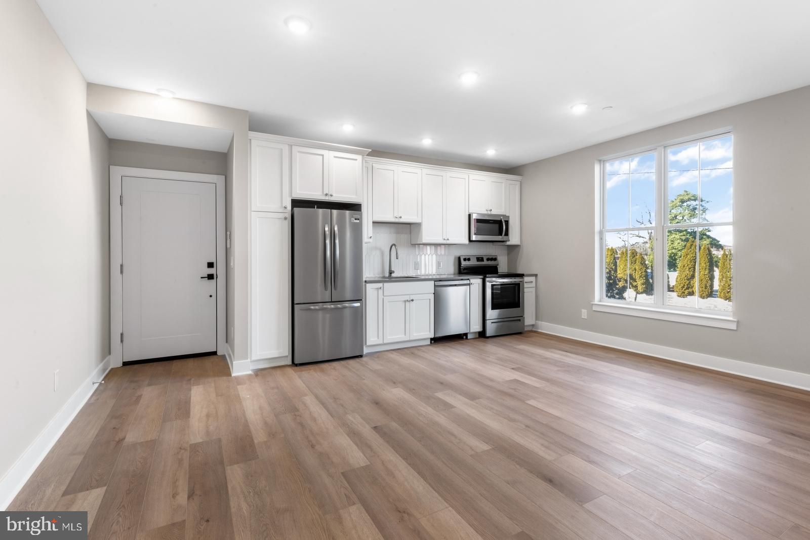 ROXBOROUGH - Residential Lease