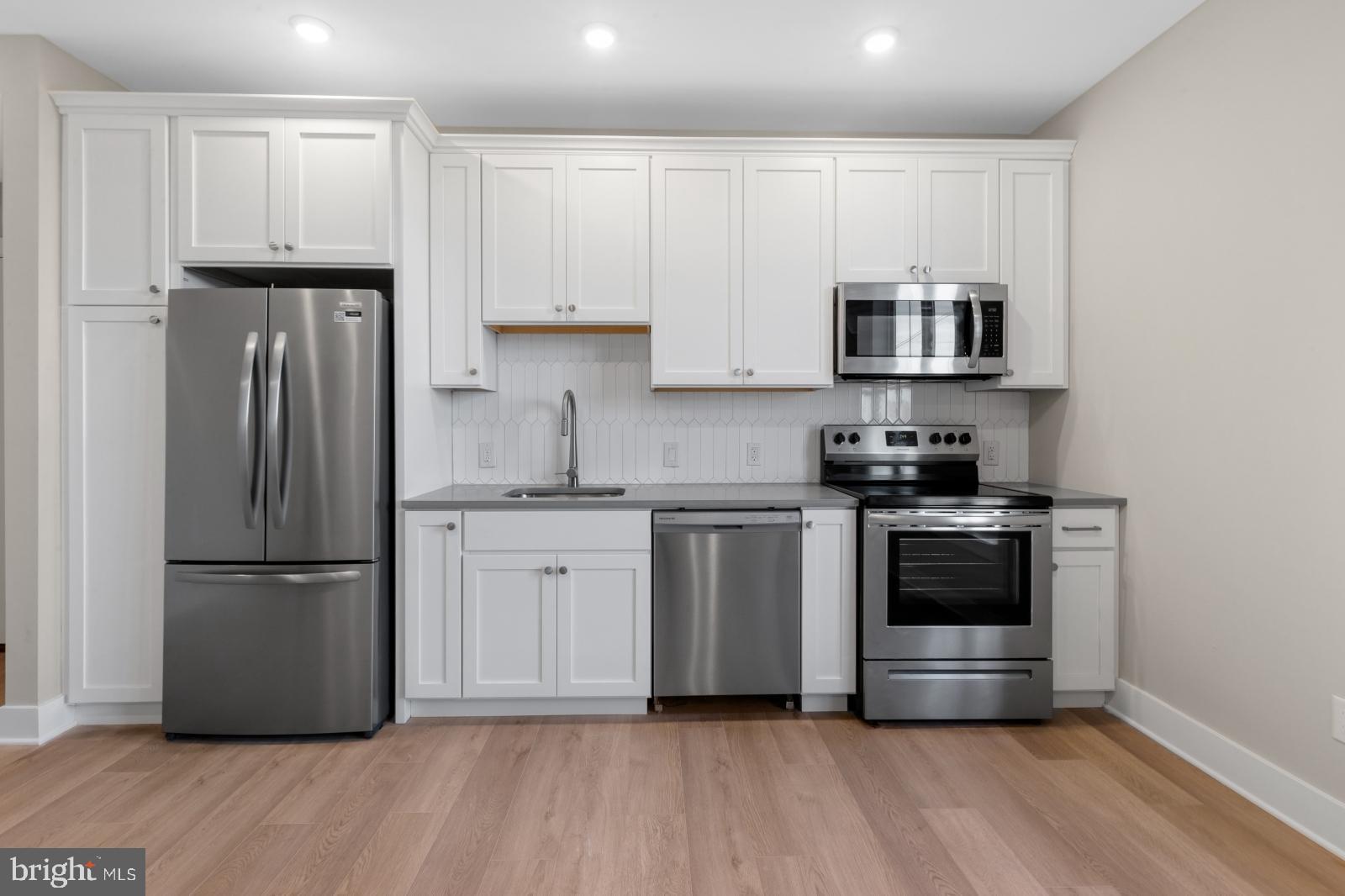 ROXBOROUGH - Residential Lease