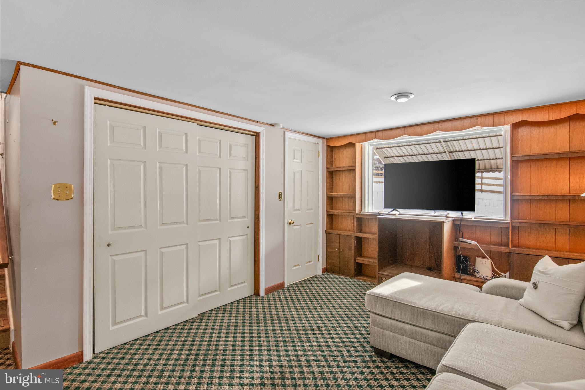 WHITFIELD - Residential