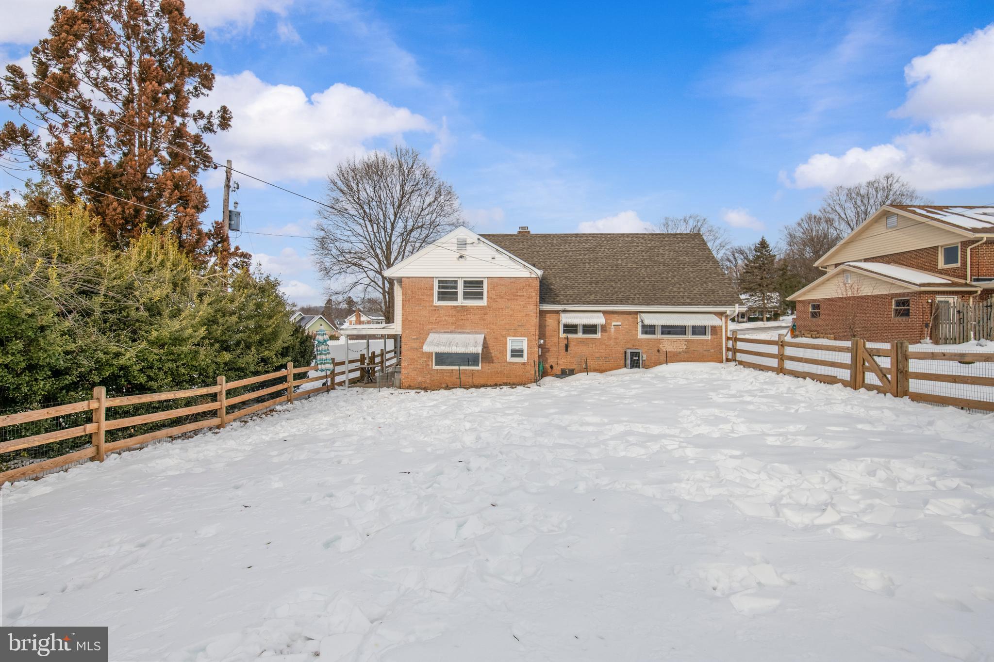 WHITFIELD - Residential