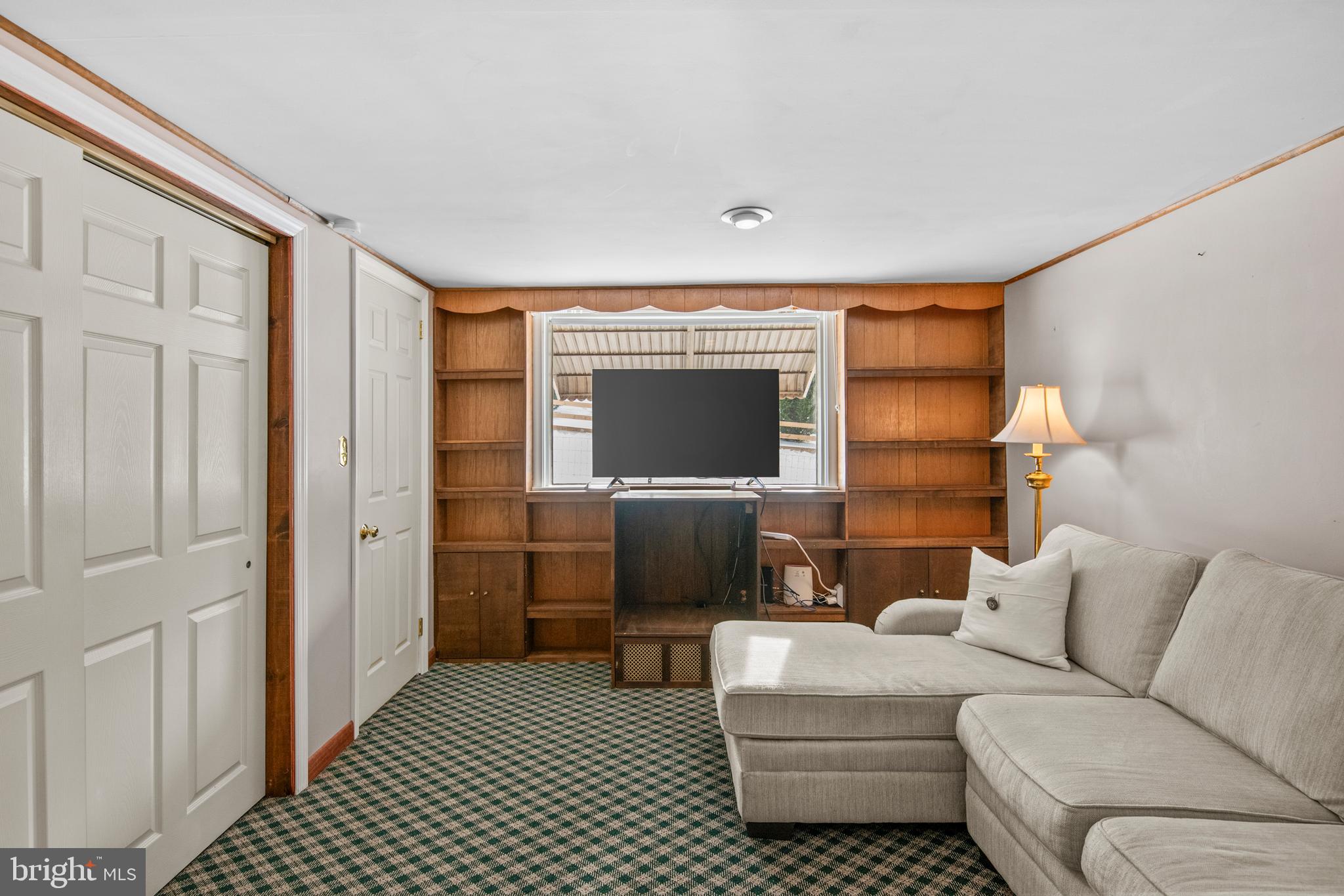 WHITFIELD - Residential