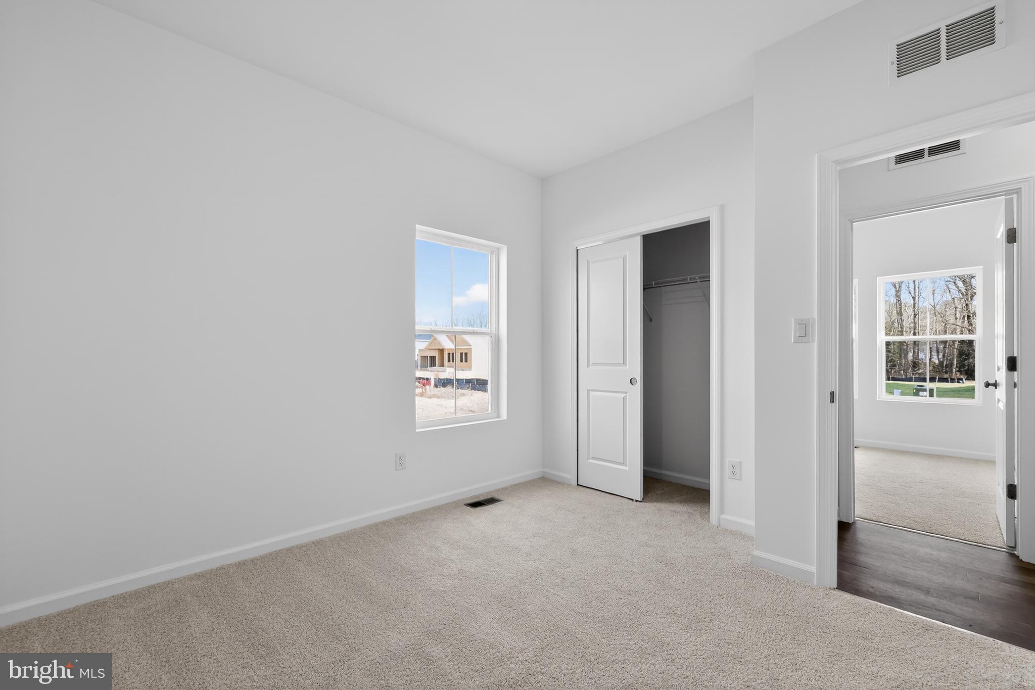 CAPTAINS WAY - Residential