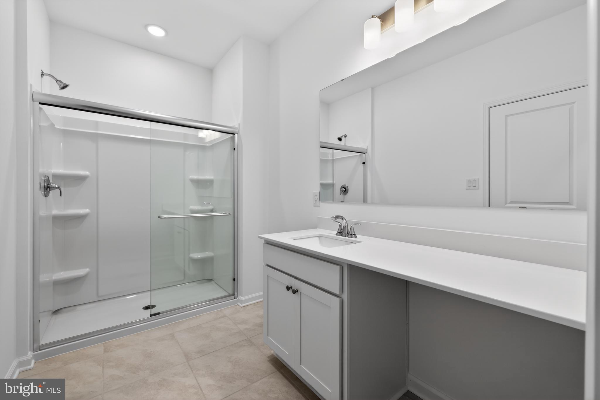 CAPTAINS WAY - Residential