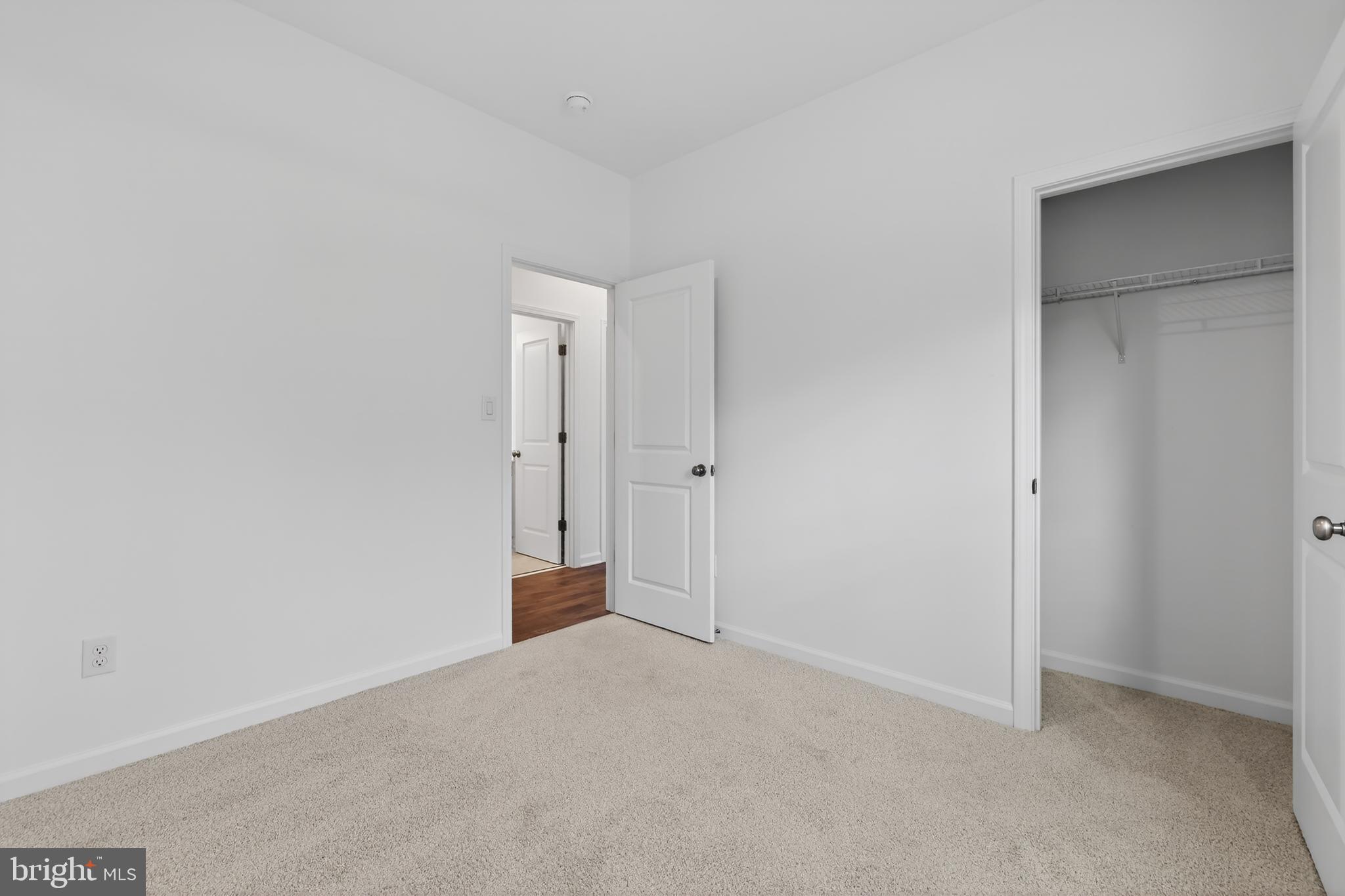 CAPTAINS WAY - Residential