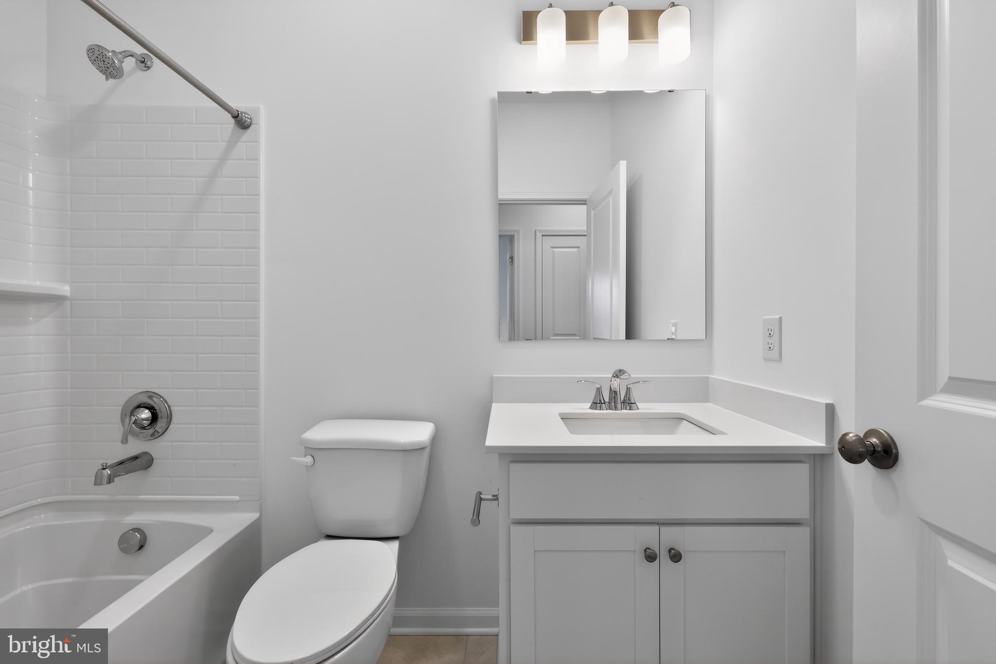 CAPTAINS WAY - Residential