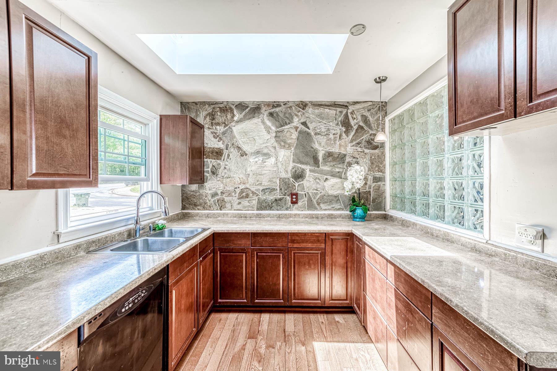 LAKE RIDGE - Residential