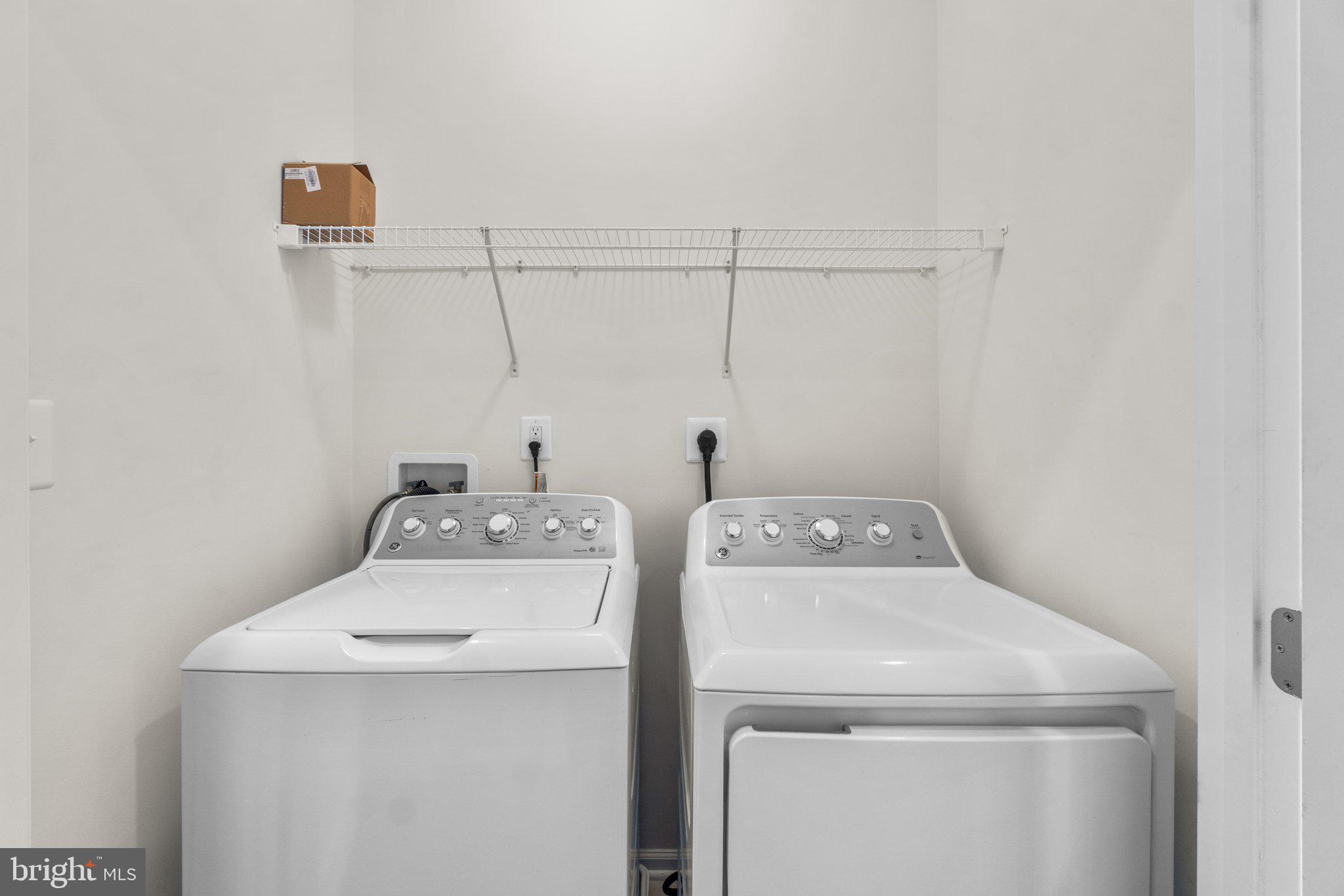 HOWARD SQUARE - Residential