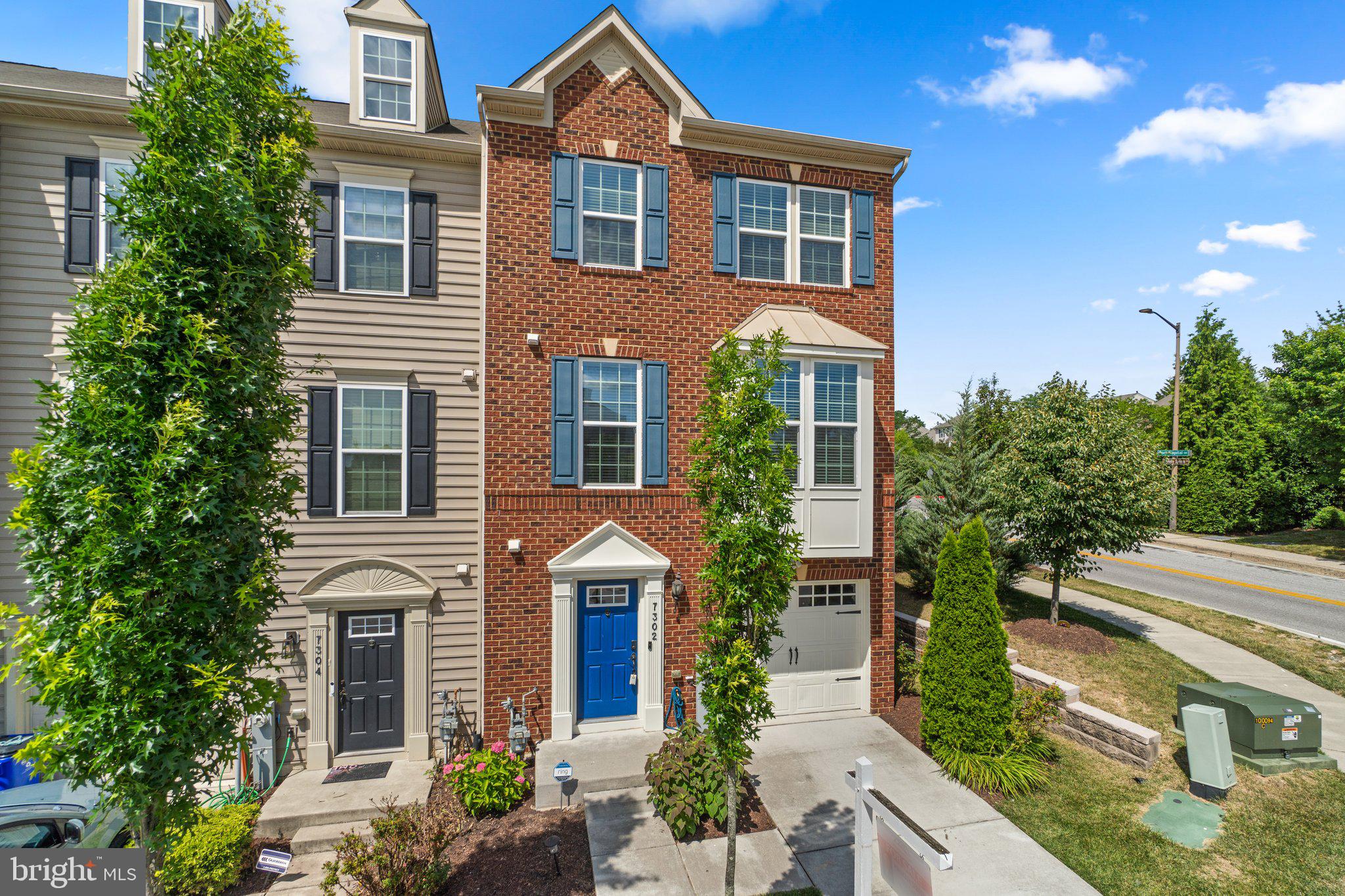 HOWARD SQUARE - Residential