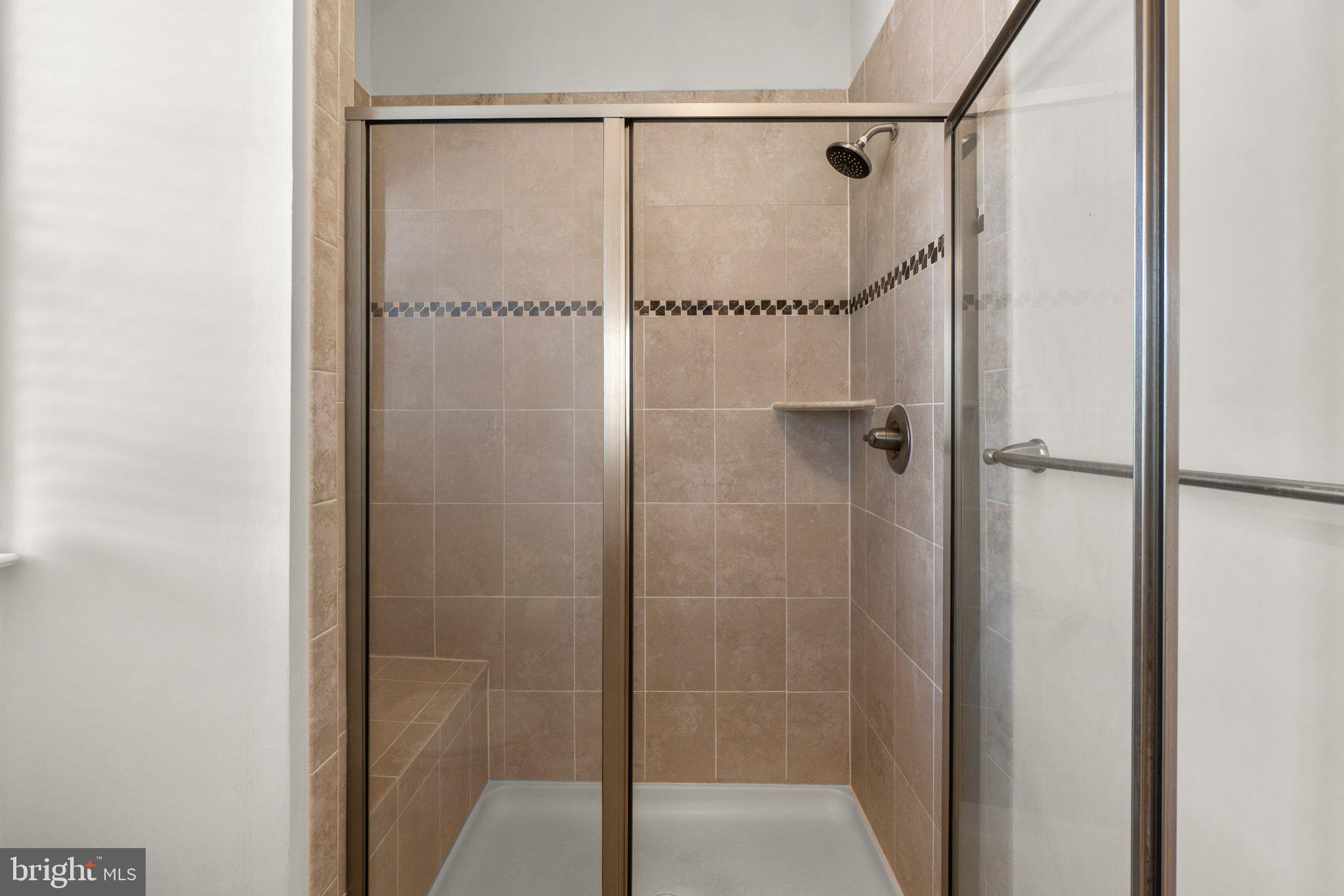 HOWARD SQUARE - Residential