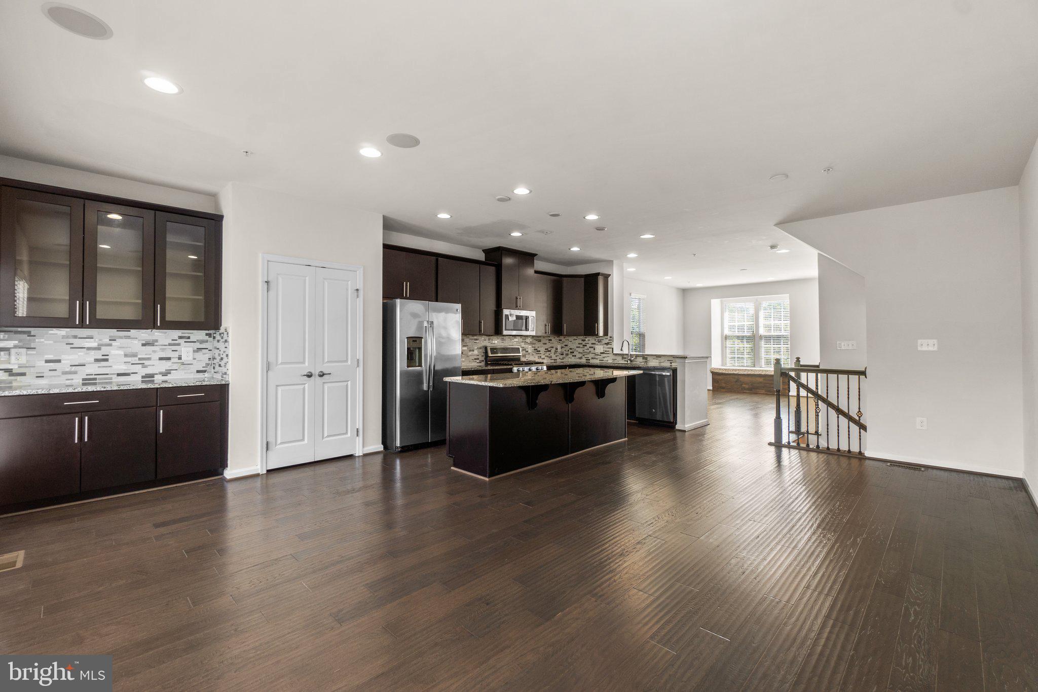 HOWARD SQUARE - Residential