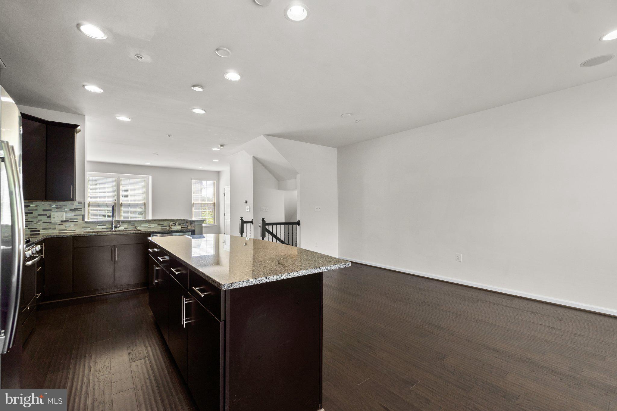 HOWARD SQUARE - Residential