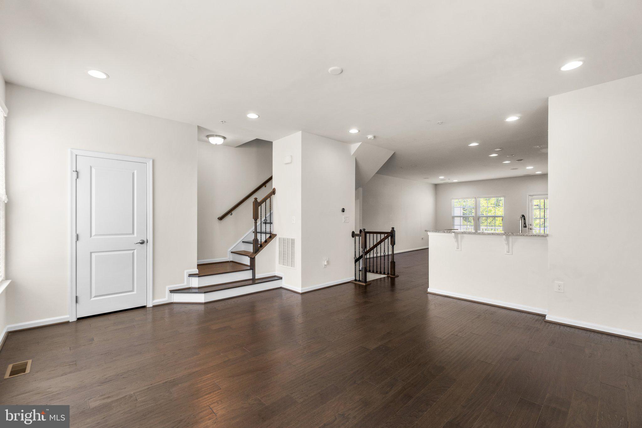 HOWARD SQUARE - Residential