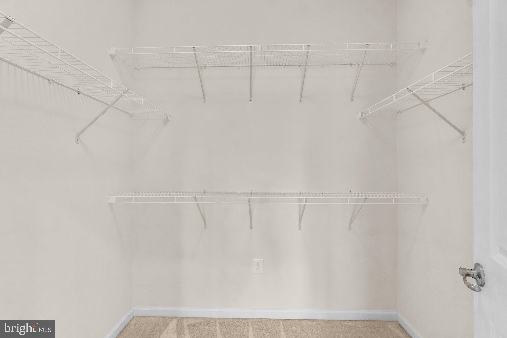 HOWARD SQUARE - Residential