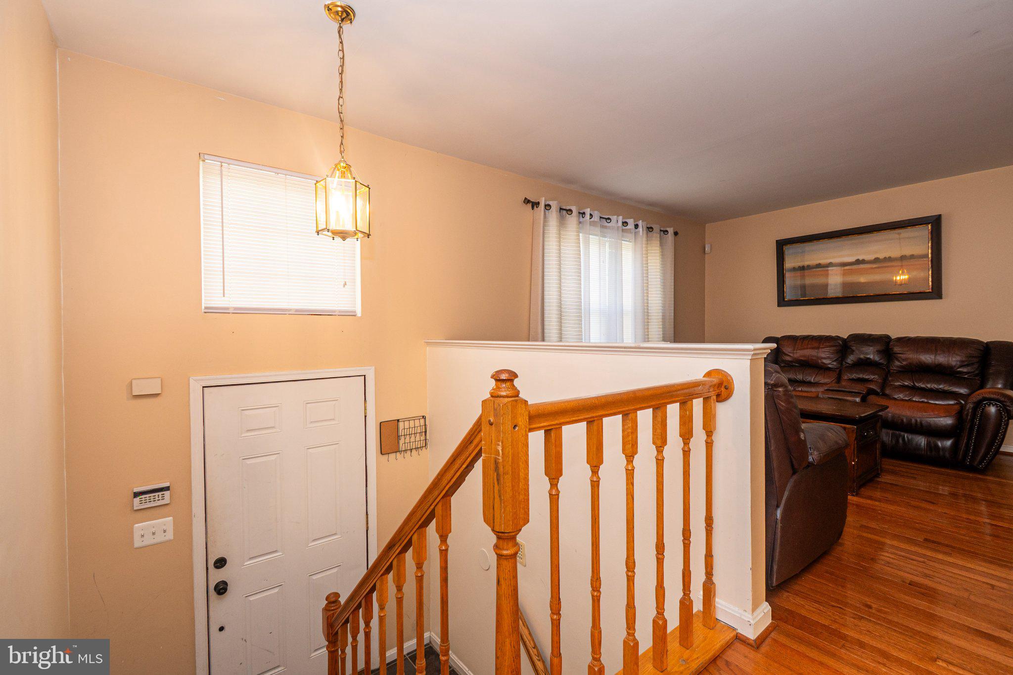 4304 PINEFIELD COURT