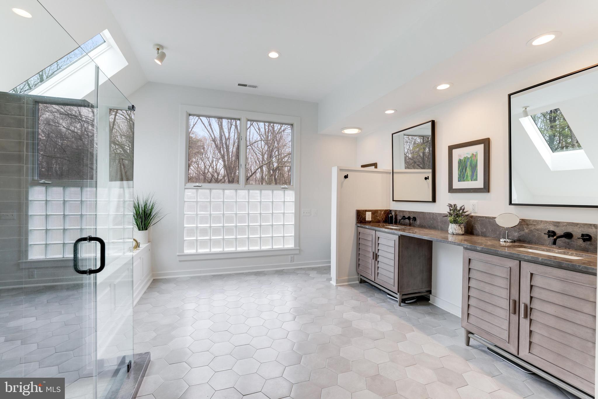 ANGELICA WOODS - Residential