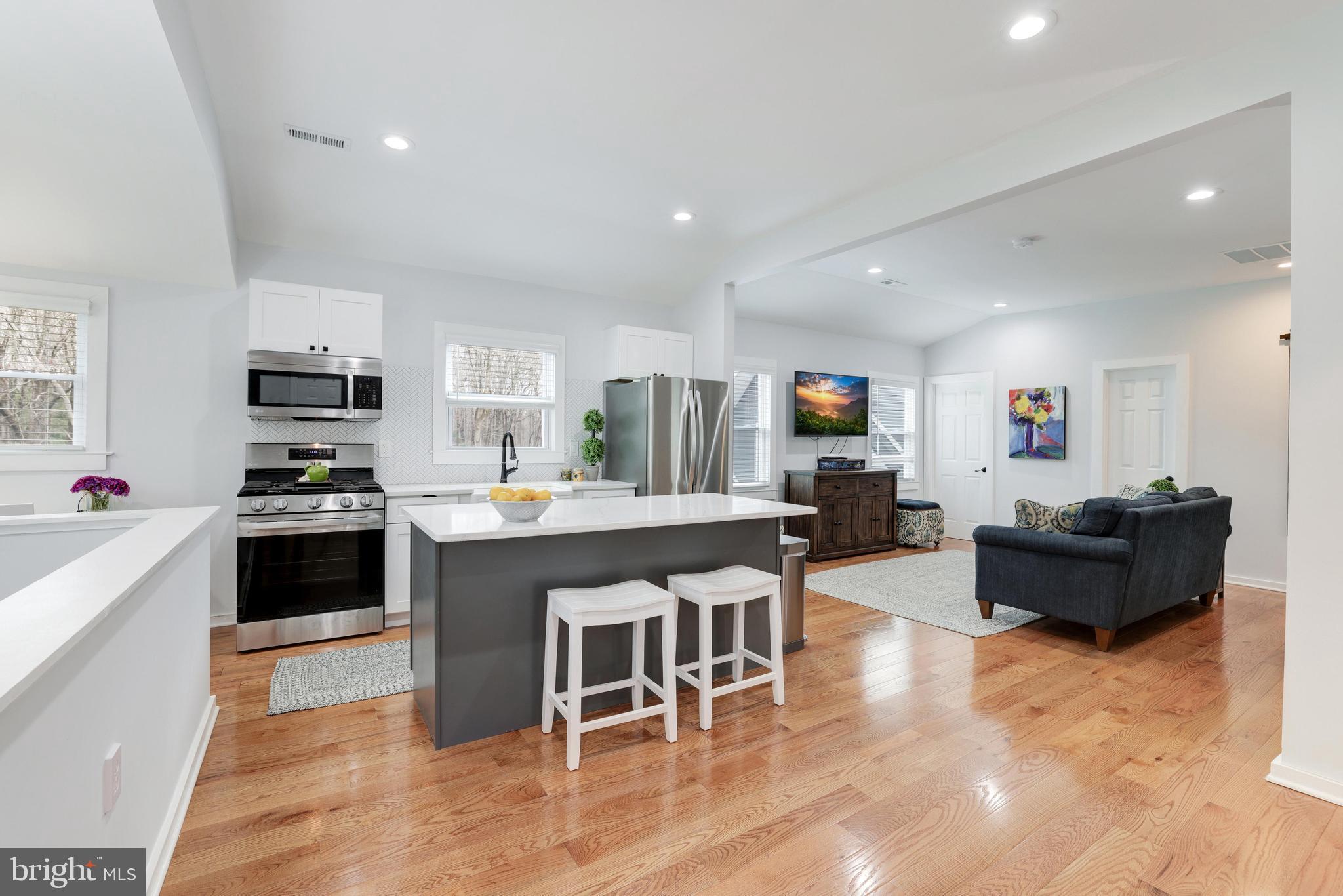 ANGELICA WOODS - Residential