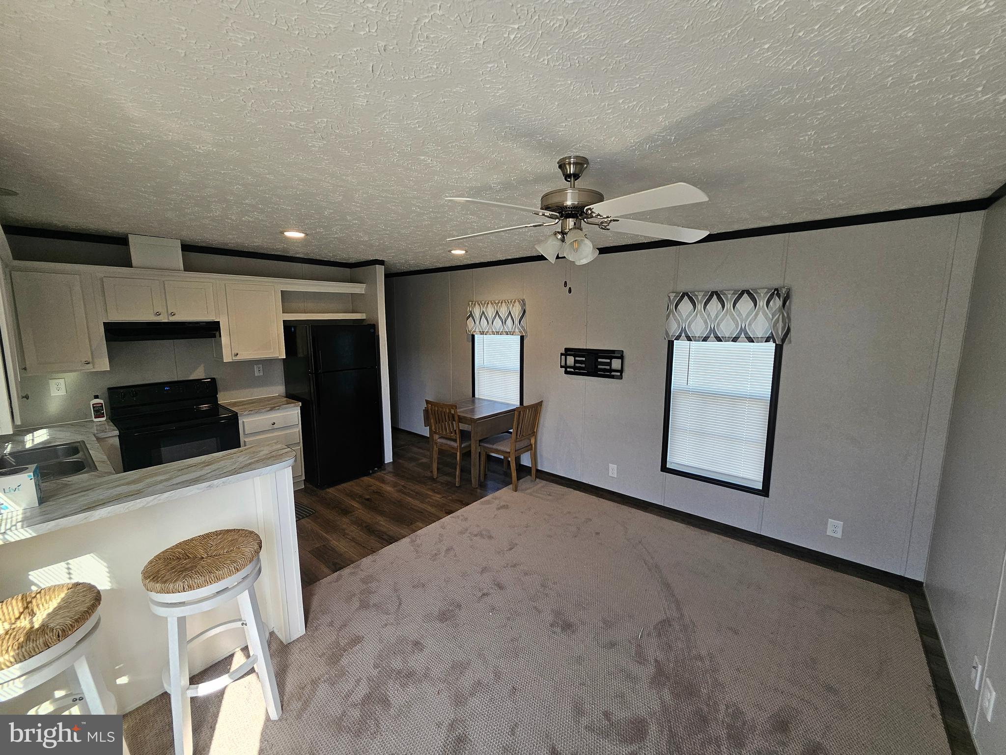 SALT LIFE PARK LLC - Residential