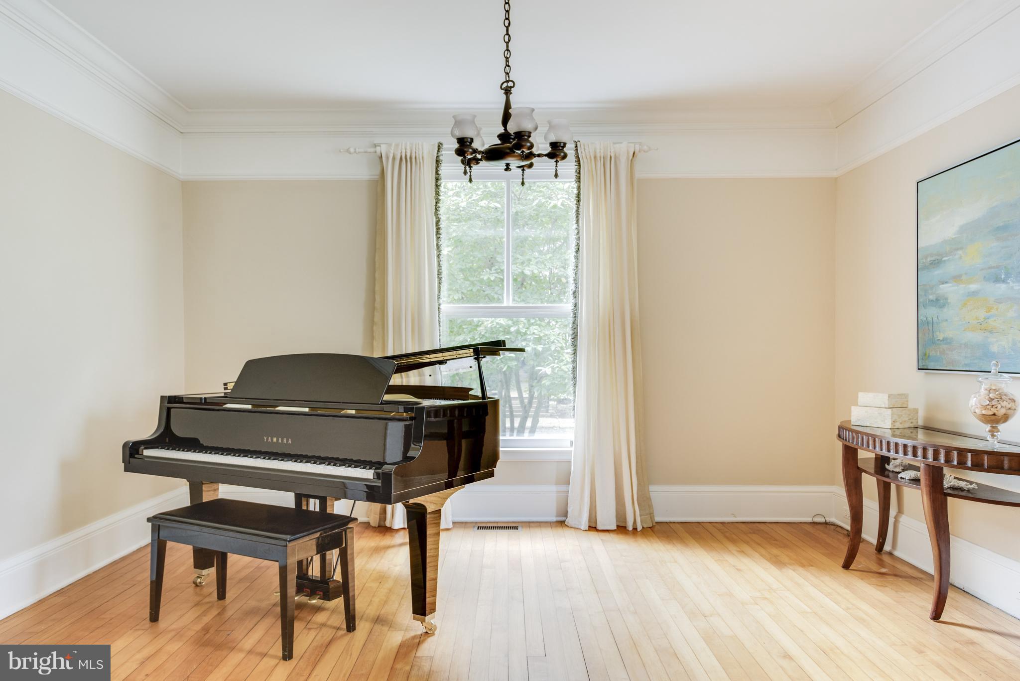 MURRAY HILL - Residential