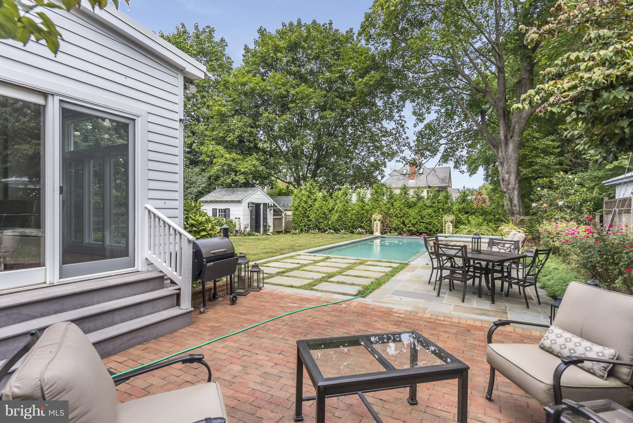 MURRAY HILL - Residential