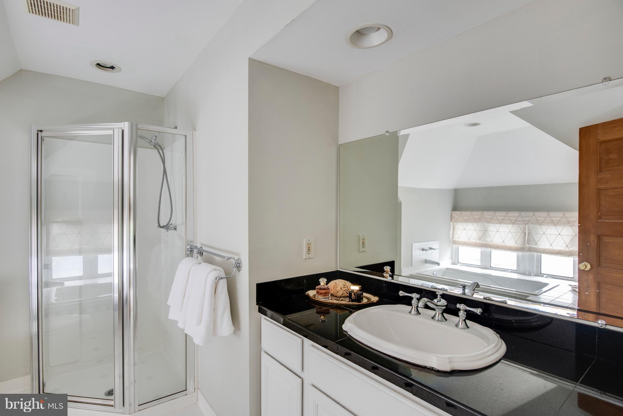 MURRAY HILL - Residential