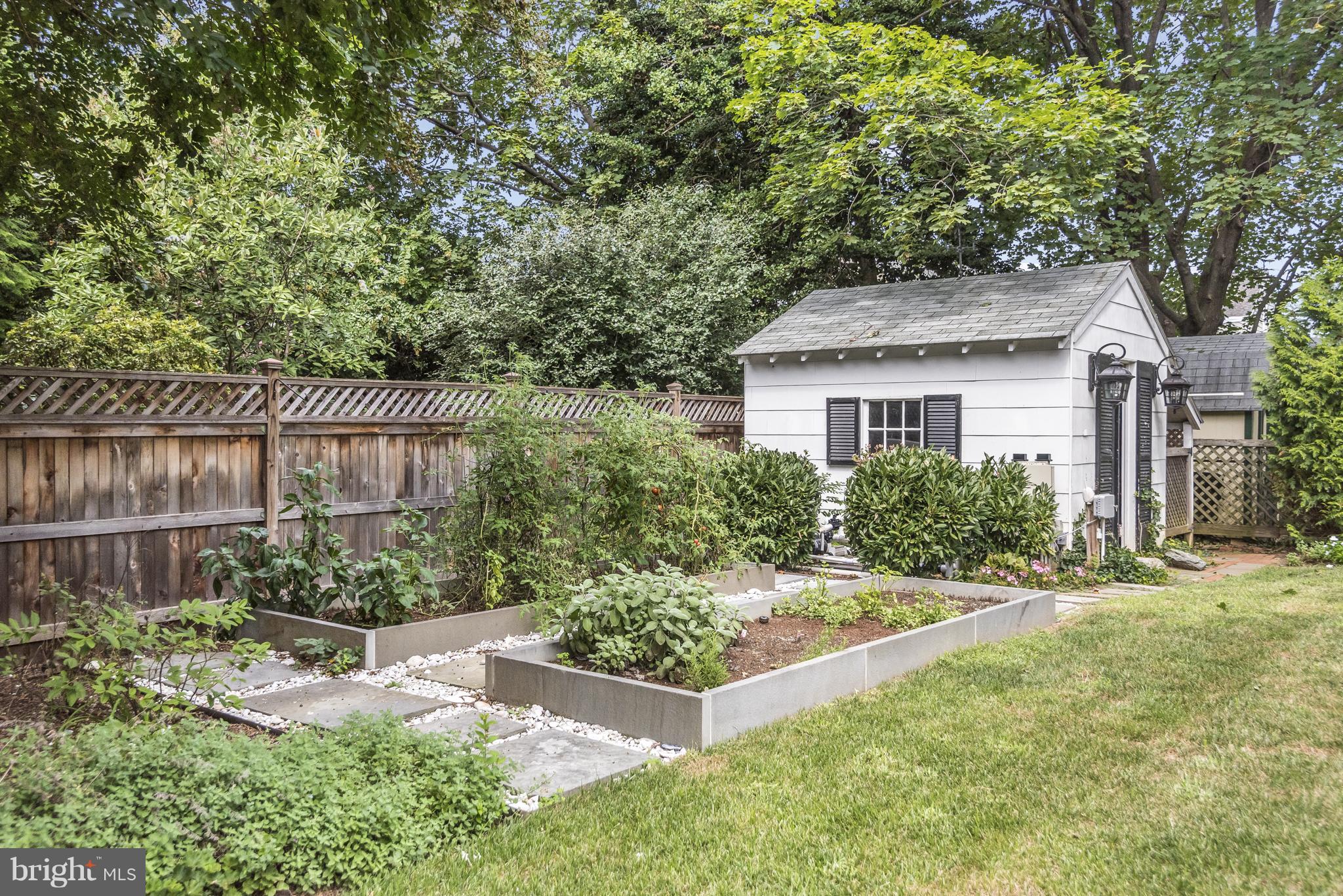 MURRAY HILL - Residential