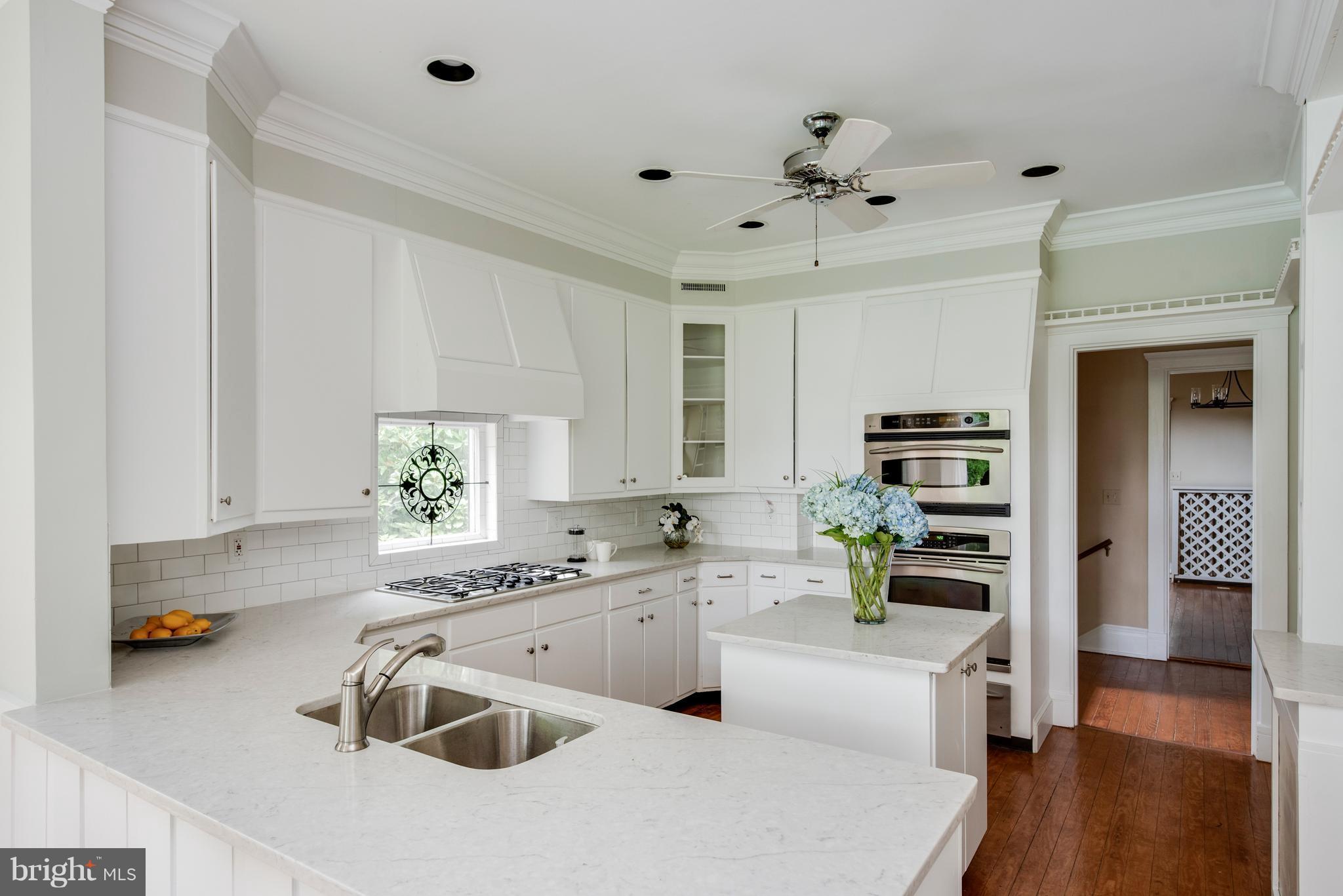 MURRAY HILL - Residential